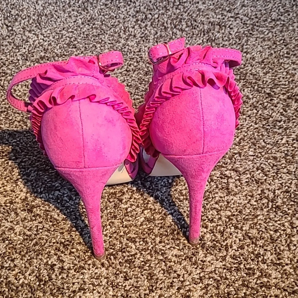 Hot Pink Ruffle High Heels - Picture 3 of 4